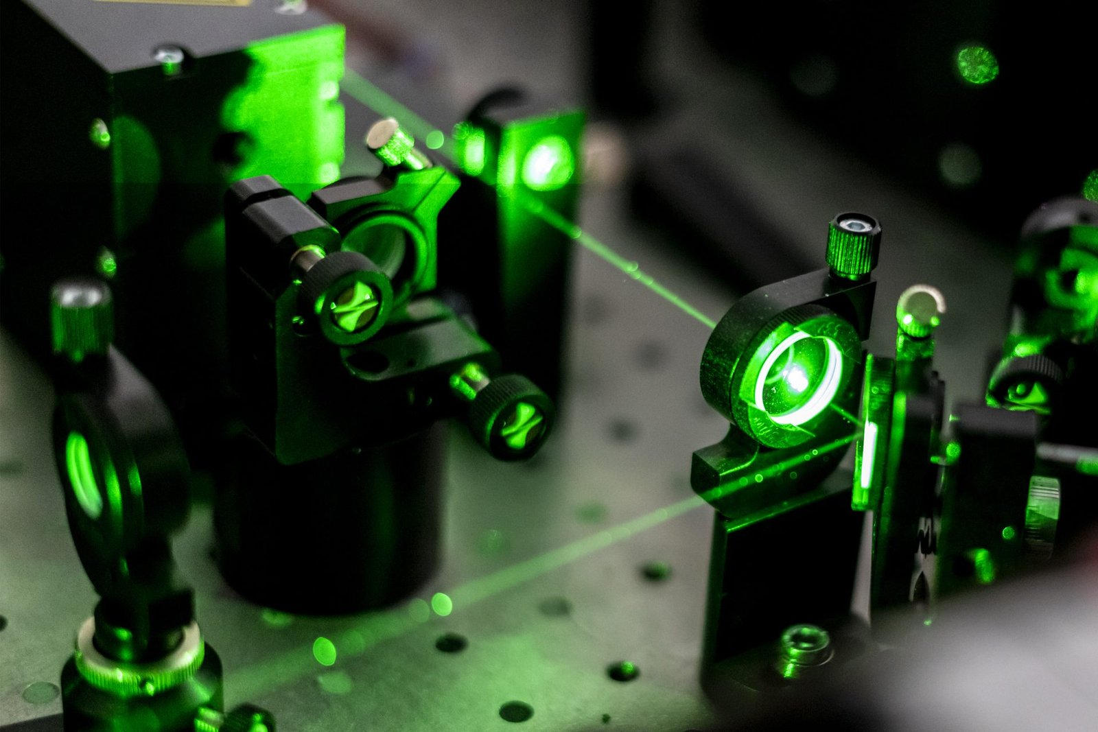 V Theoretical-Practical School on Fluorescence and Laser Flash Photolysis Techniques